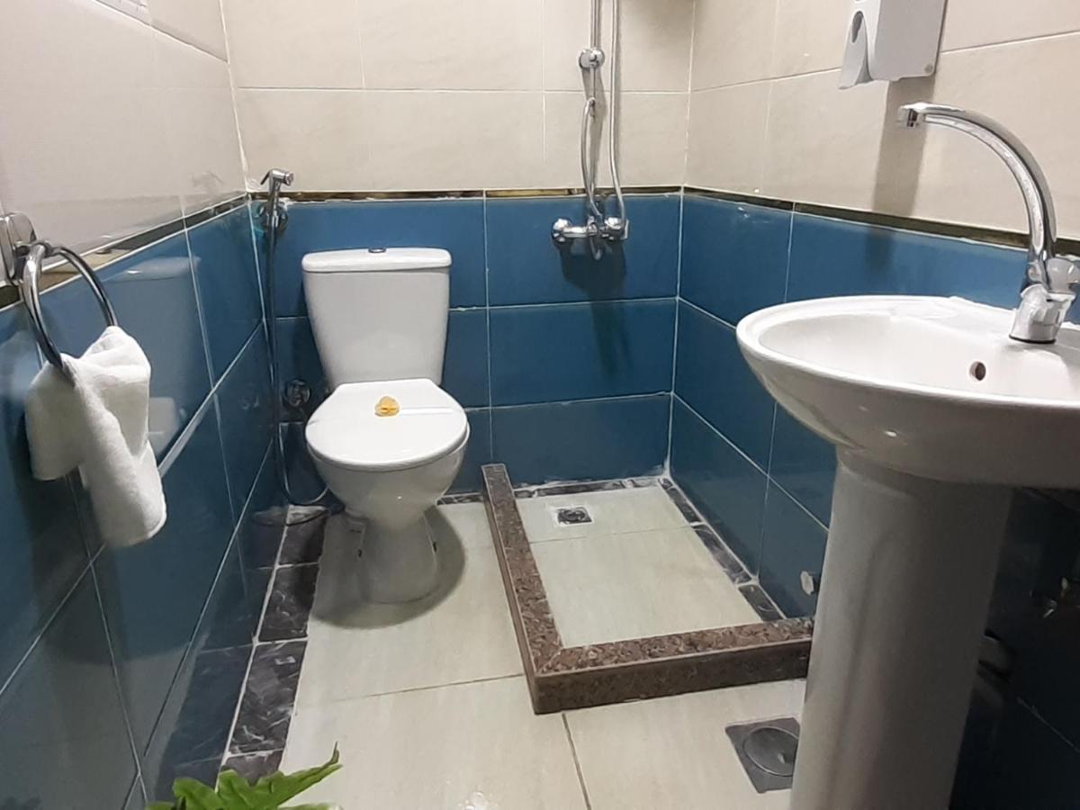 Plaza Hostel *